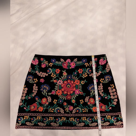 Zara Woman Embroidered Suzani Mini Skirt A-Line - Picture 7 of 16